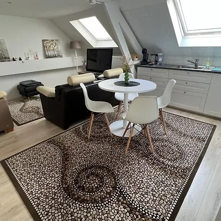 Lejlighed Cosy 1 Bedroom 900m From *